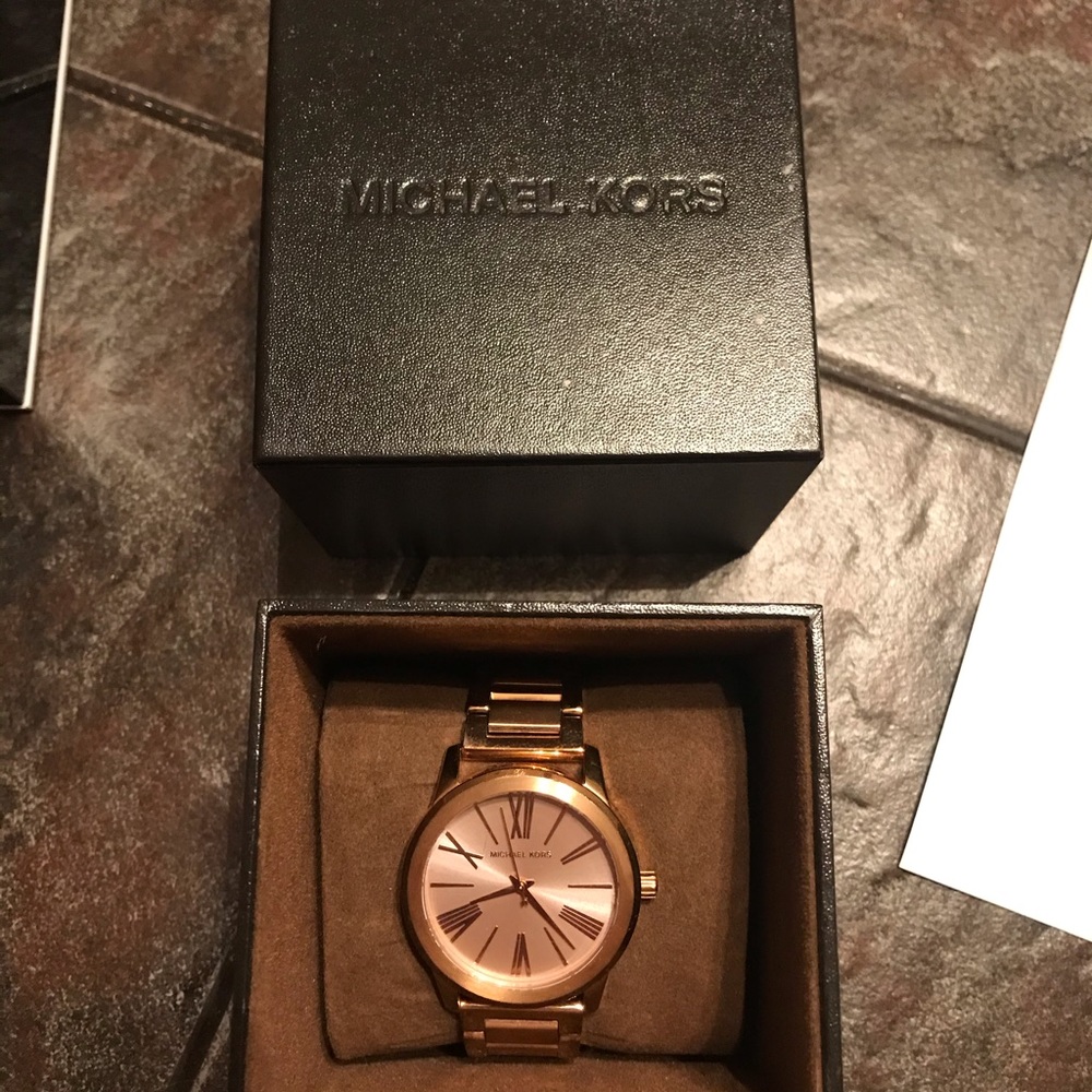 Gold Michael Kors Watch - woman’s - Picture 4 of 4